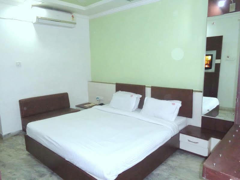 Super Collection O Mp Nagar Hotel Бопал Екстериор снимка